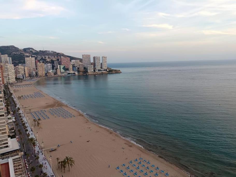 Estupendo Apartamento En Planta 23 Primera Linea Benidorm Kültér fotó